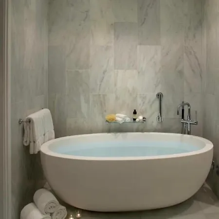 Apartmán 5hanza Tower 22nd Floor - Bathtub -sauna & Pool & *